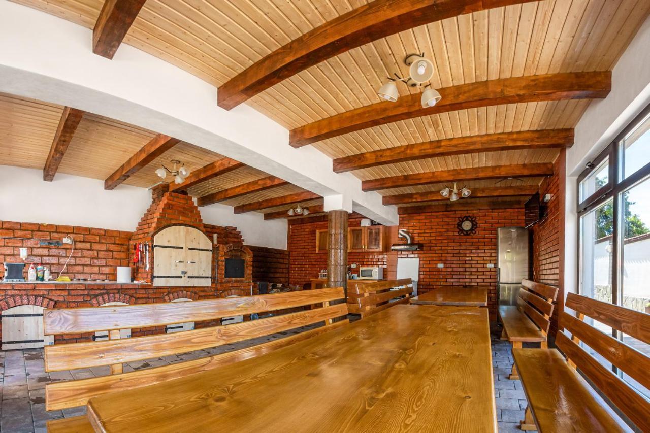 Hotel Casa Alex à Novaci-Străini Extérieur photo