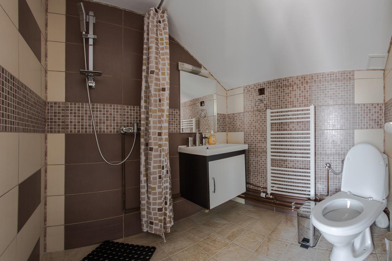 Hotel Casa Alex à Novaci-Străini Extérieur photo